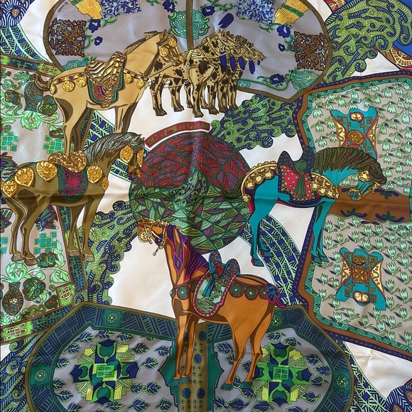 Hermes authentic 100% silk Carre 90 Paris Art des Steppes scarf - Picture 13 of 13